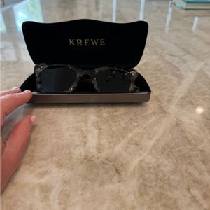 Krewe Jenna sunglasses in color malt
